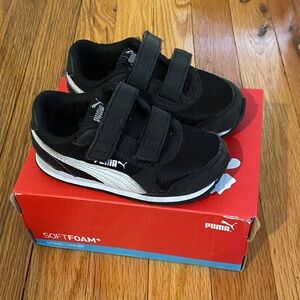 Puma Kids Black Sneakers with White Stripe